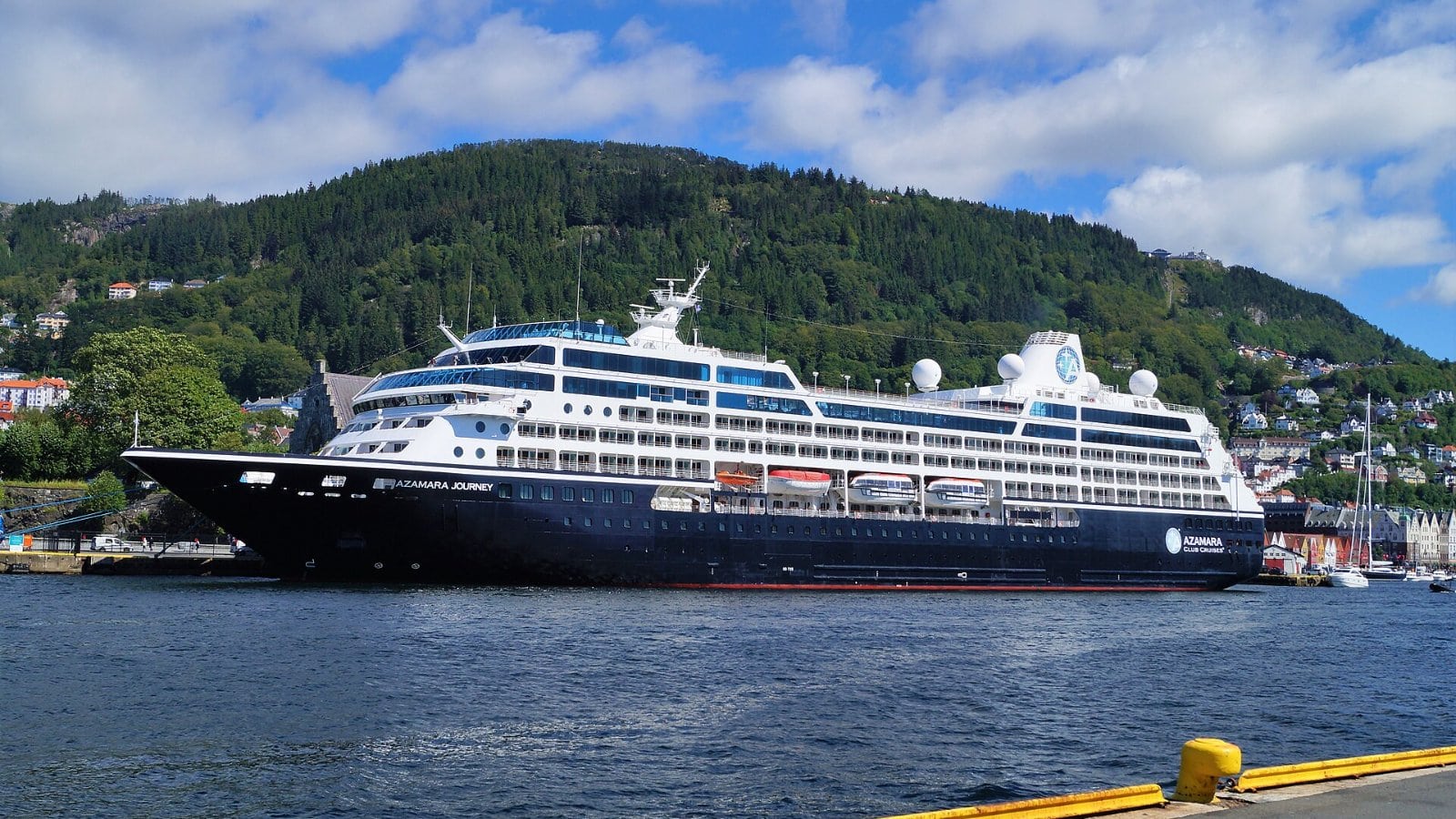 Azamara Journey cruise ship at sea