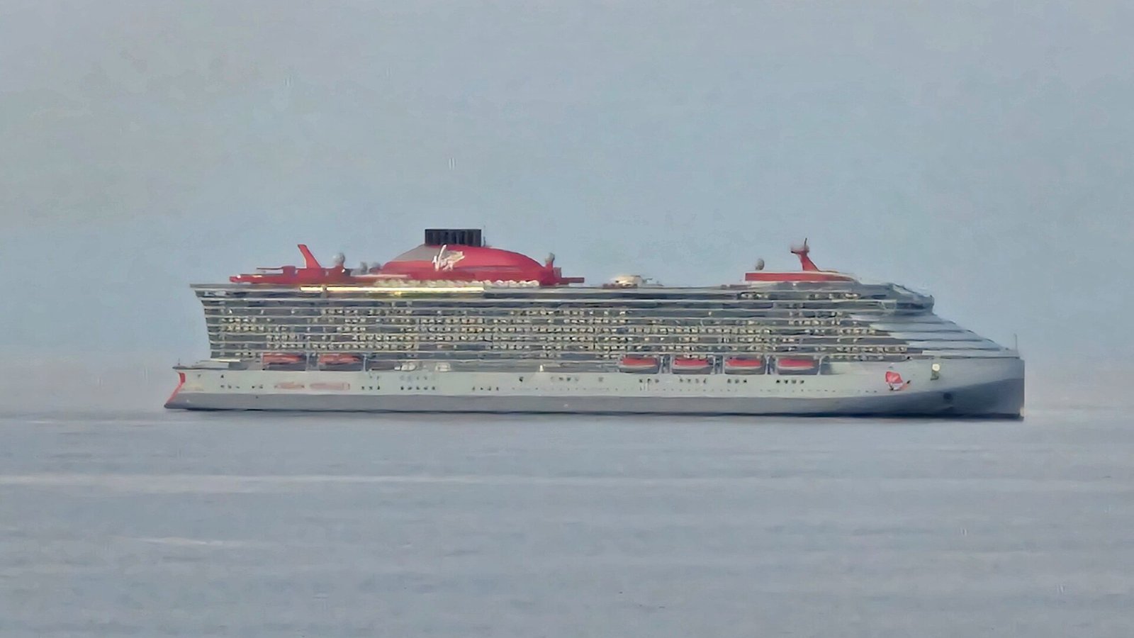 Brilliant Lady cruise ship at sea