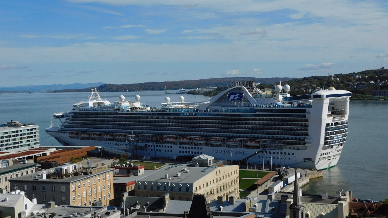 Caribbean Princess cruise ship at sea