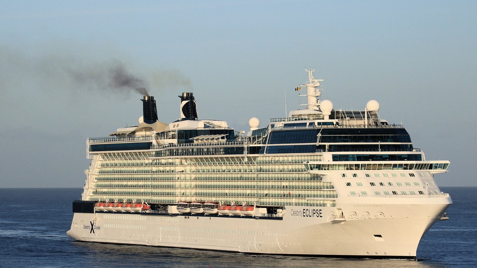 Celebrity Celebrity Eclipse cruise ship at sea