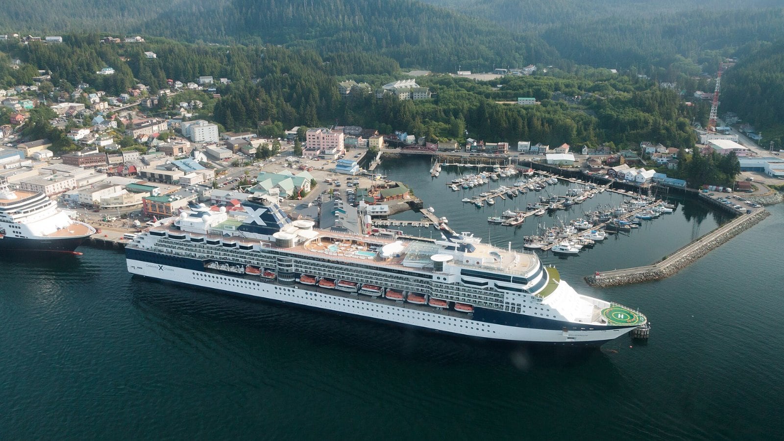 Celebrity Celebrity Millennium cruise ship at sea