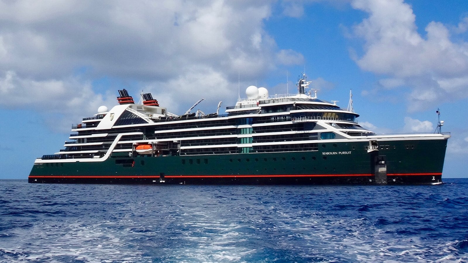 Seabourn Pursuit cruise ship at sea