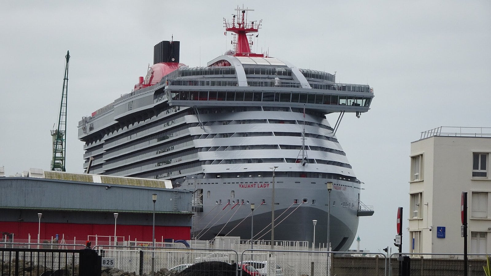 Valiant Lady cruise ship at sea
