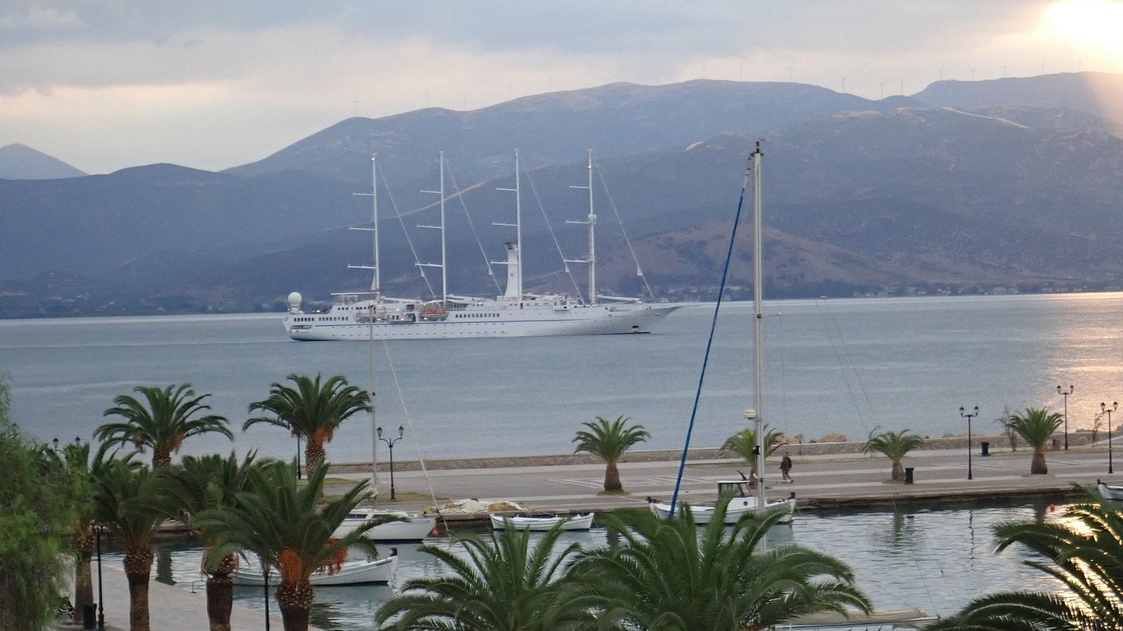 Wind Star Windstar yacht at sea
