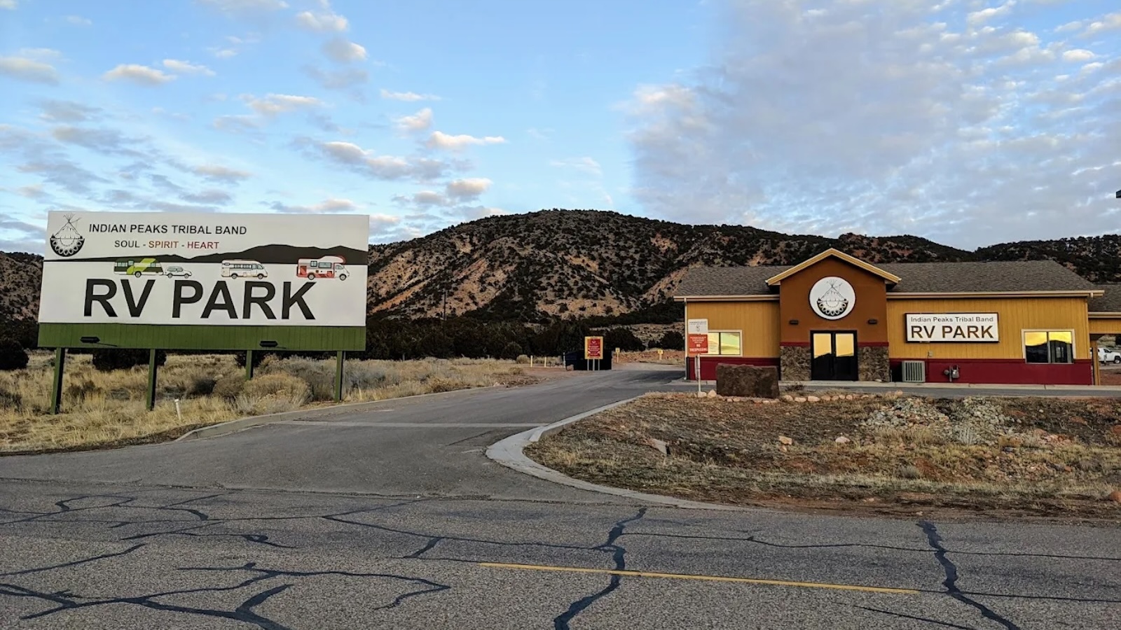 Indian Peaks RV Park near Cedar City Utah with open land and RV spaces