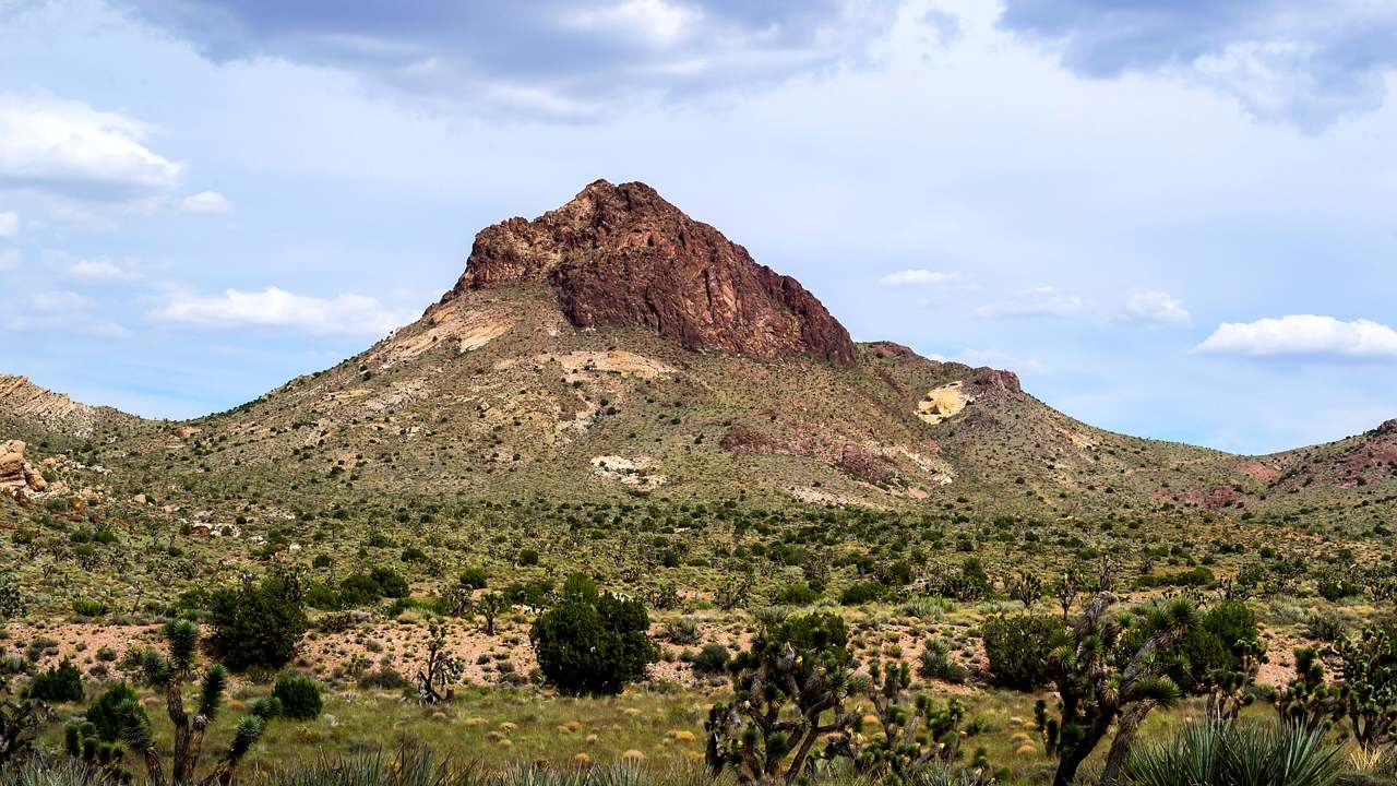Open desert basin