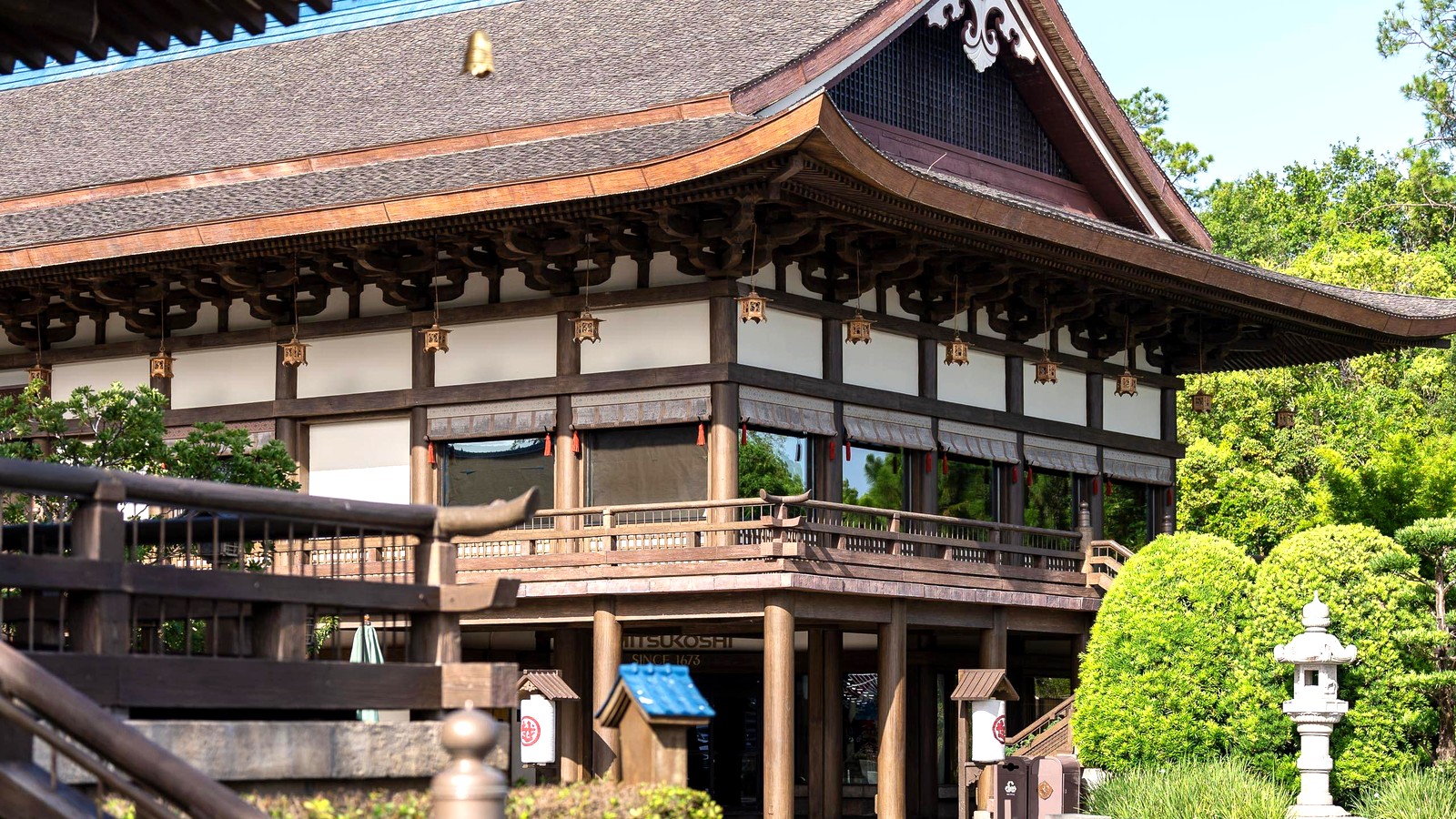 Interior seating at Shiki-Sai Sushi Izakaya in EPCOT Japan Pavilion
