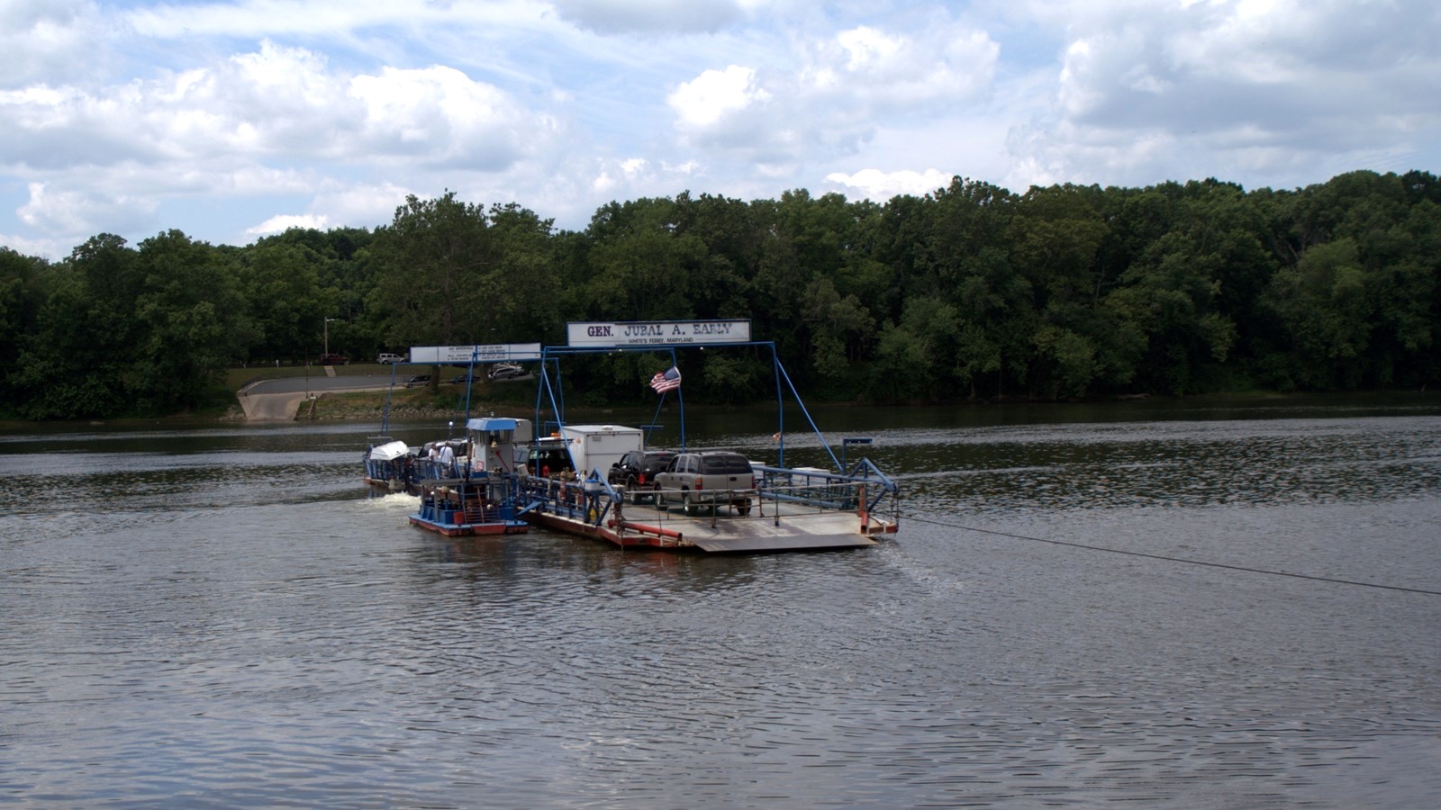 White's Ferry vessel on the Potomac River near the Maryland landing