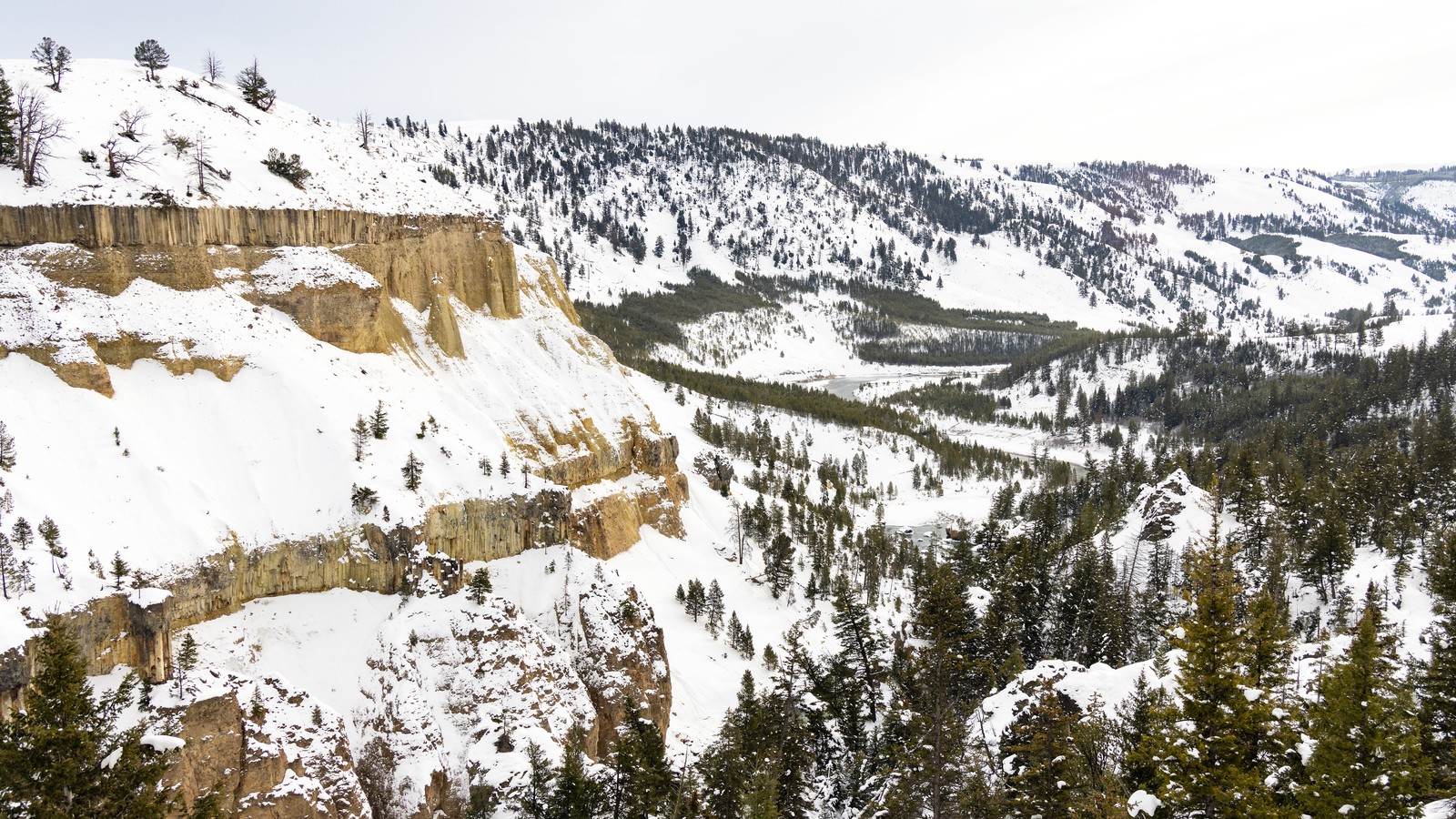 Yellowstone River valley overlook near Tower General Store in Yellowstone National Park