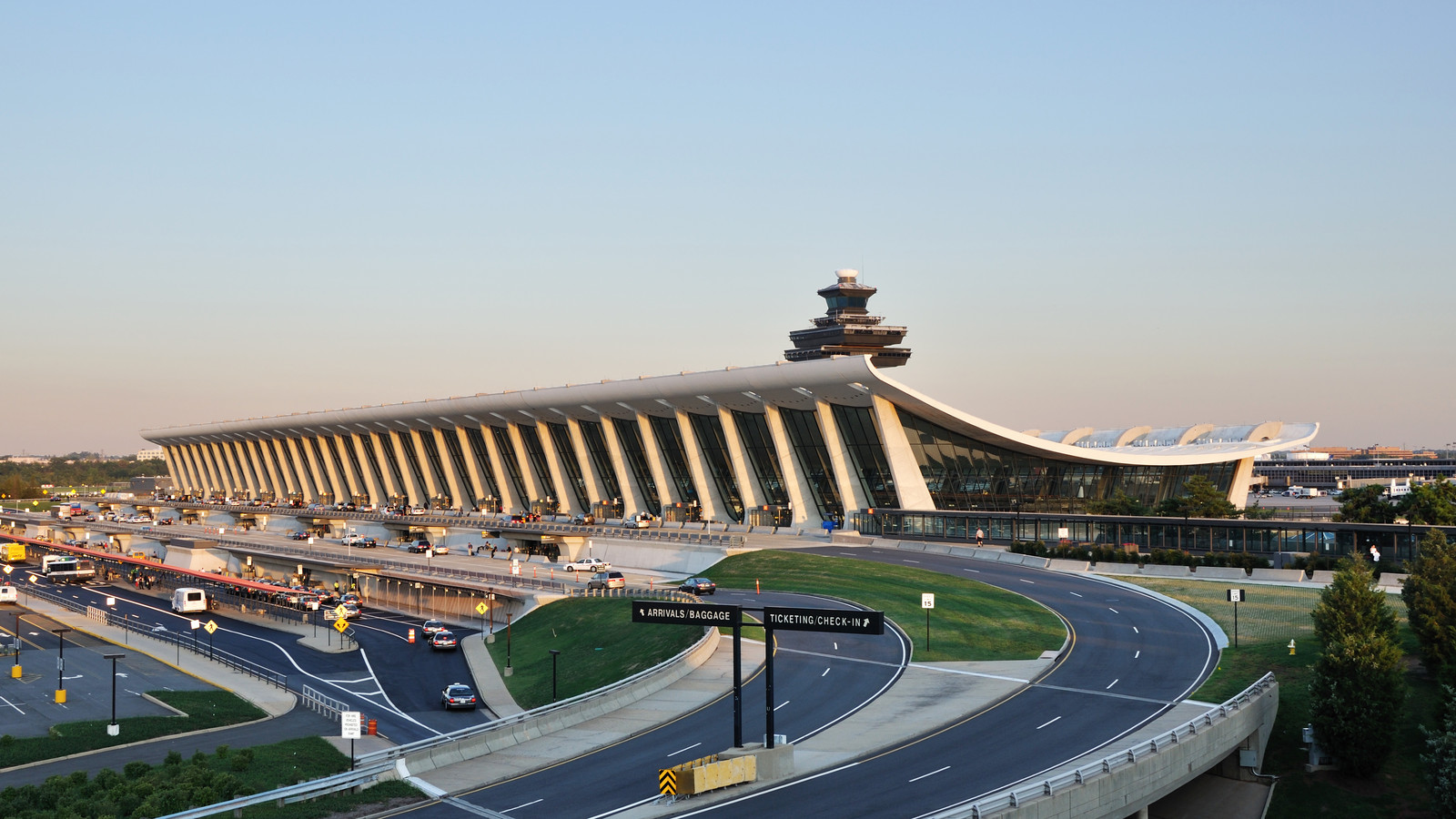 Washington Dulles International Airport main terminal under daylight