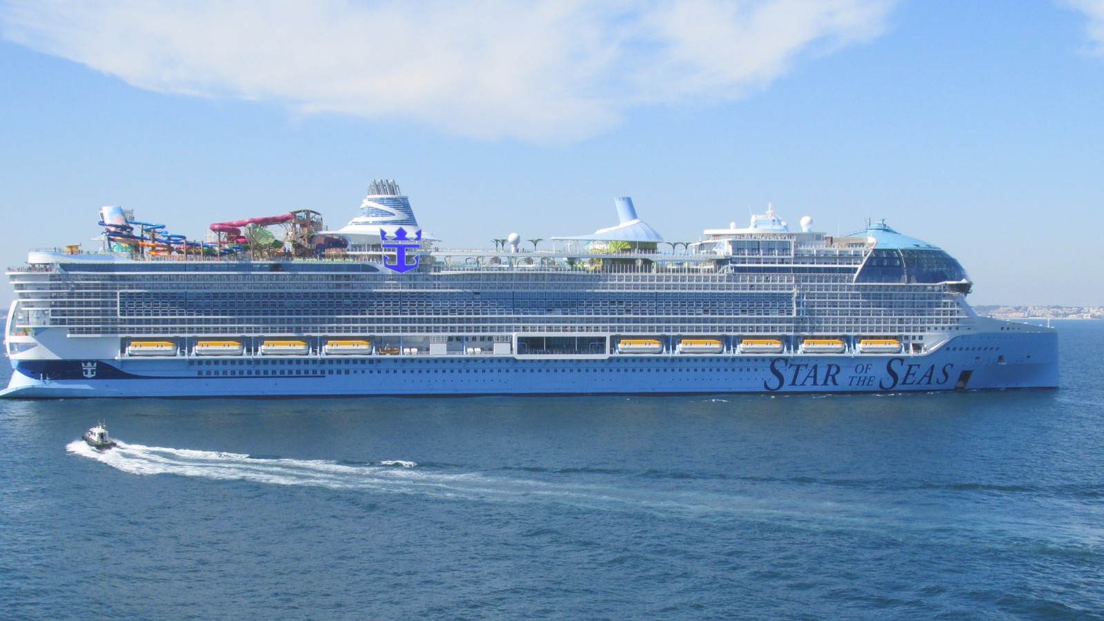 Royal Caribbean Star of the Seas cruise ship at Cadiz under daylight sky