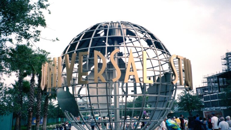 Universal Premier Passholders Can Reserve Free HHN Admission July 21