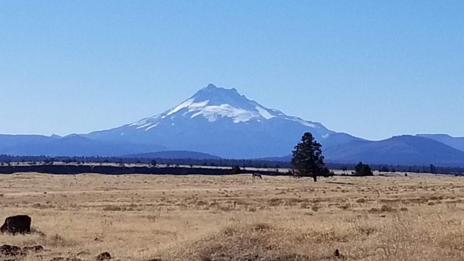 Mount Jefferson viewed from the Warm Springs Reservation in central Oregon