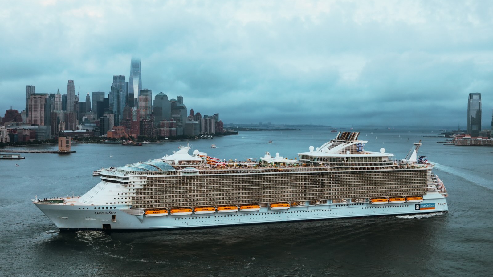 Oasis of the Seas sailing in New York Harbor