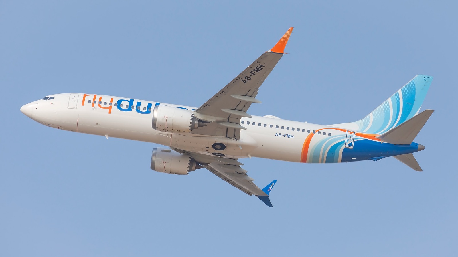 flydubai Boeing 737 MAX 8 A6-FMH in flight