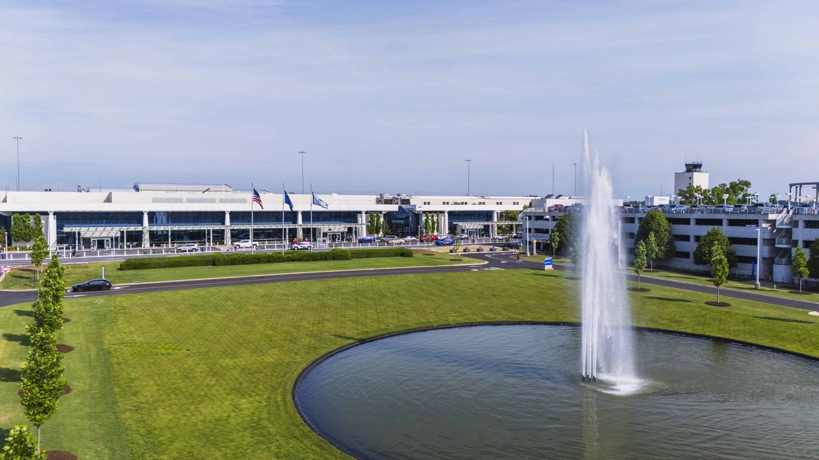 Greenville Spartanburg International Airport terminal and front lawn
