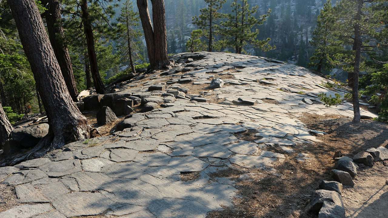 Sierra waterfall