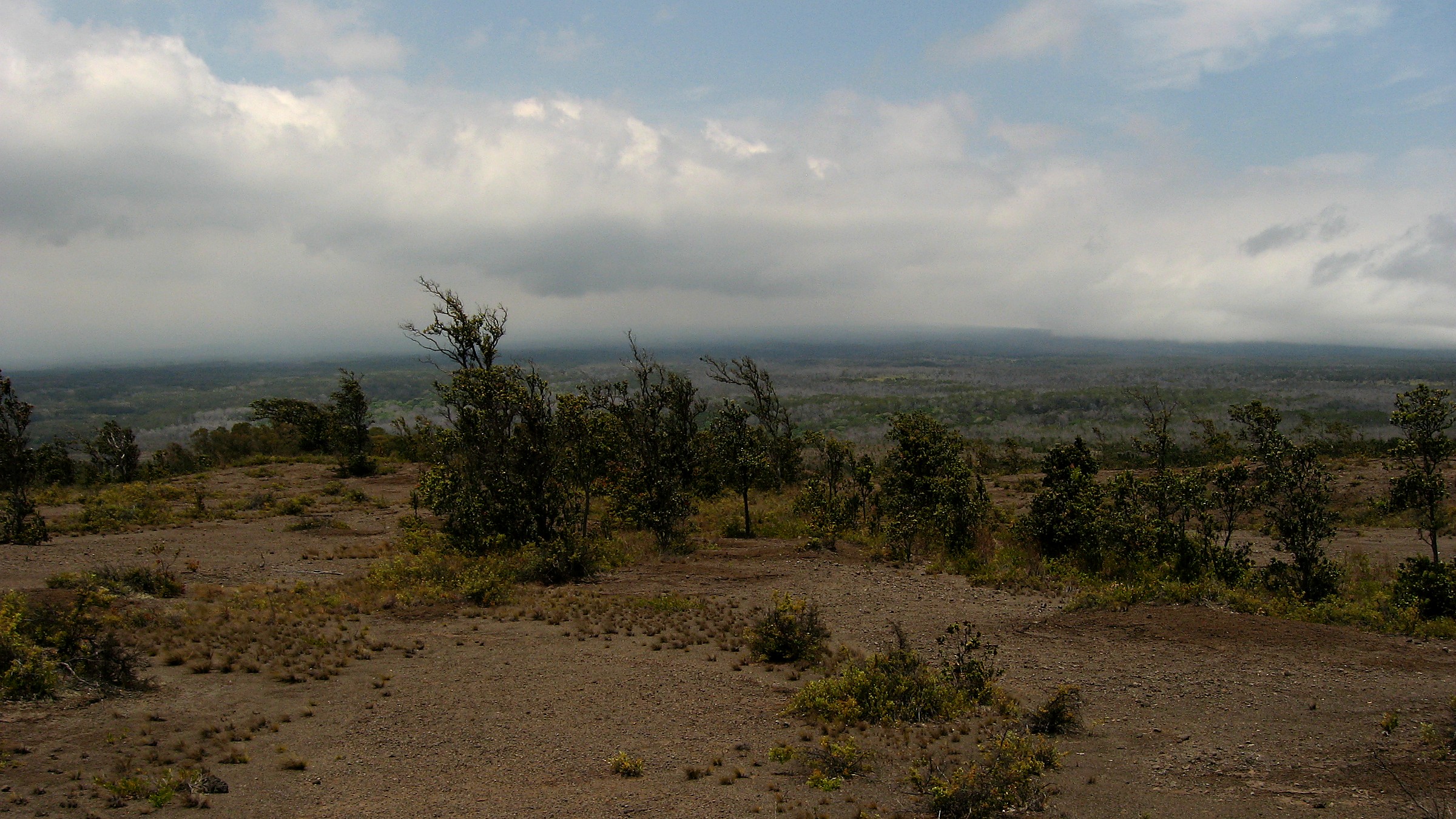 Trail and landscape conditions in Hawaiʻi Volcanoes National Park