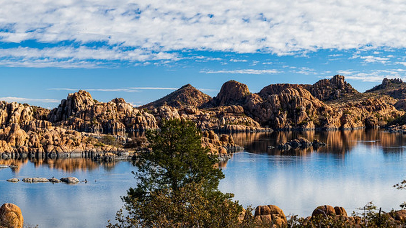 Lake Pleasant scenic landscape for RV trip planning
