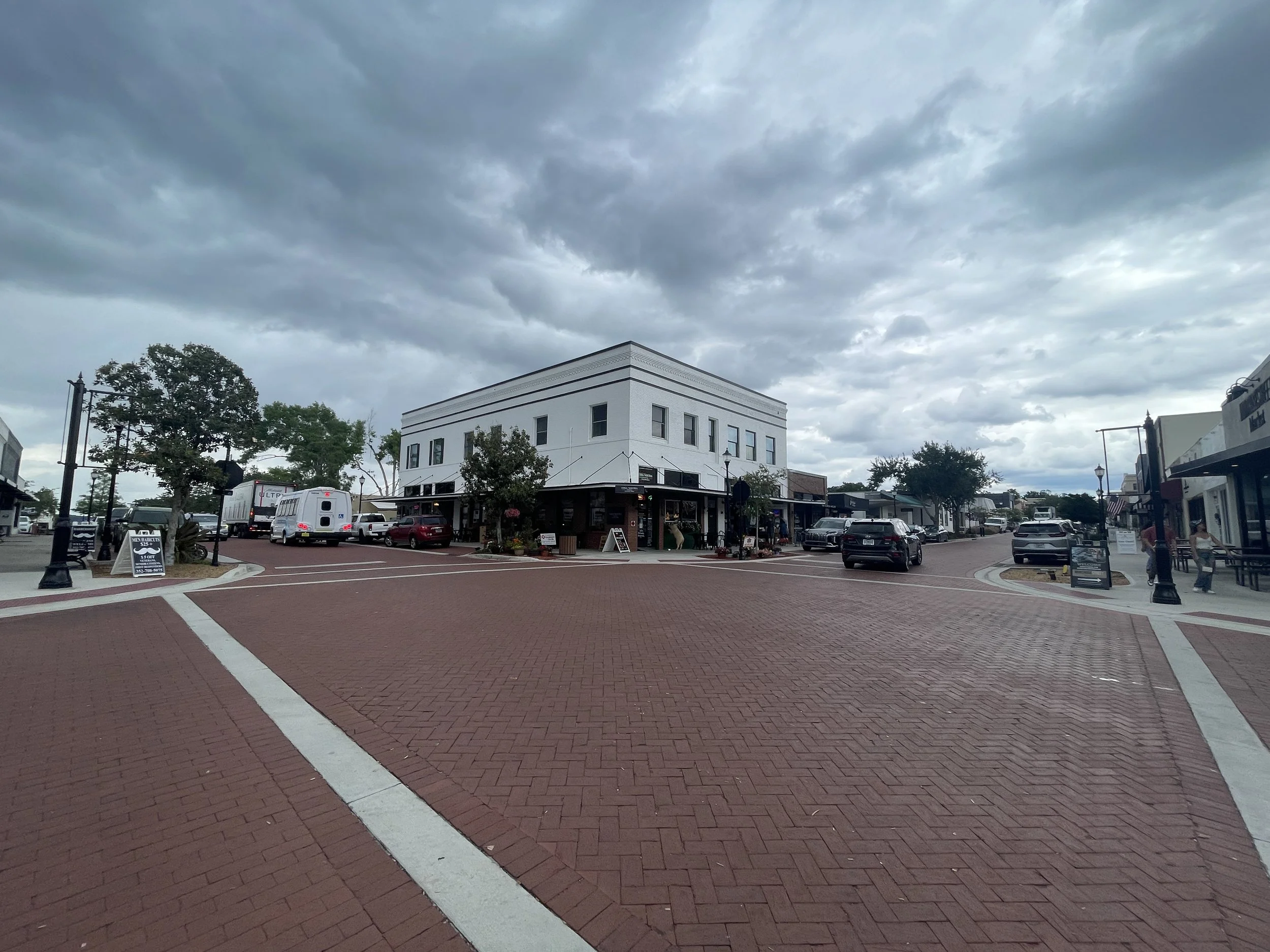 Historic Downtown Clermont streetscape