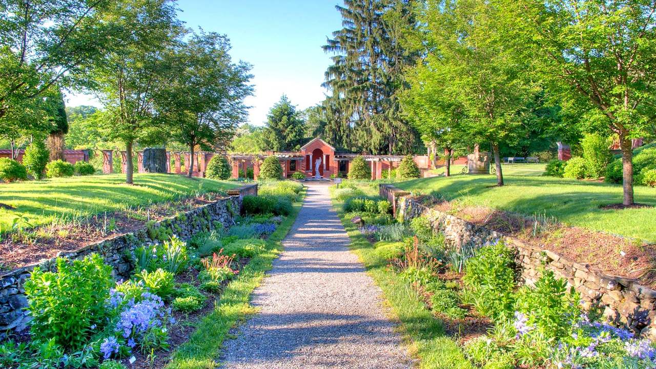 Visitor timing context at Vanderbilt Mansion National Historic Site