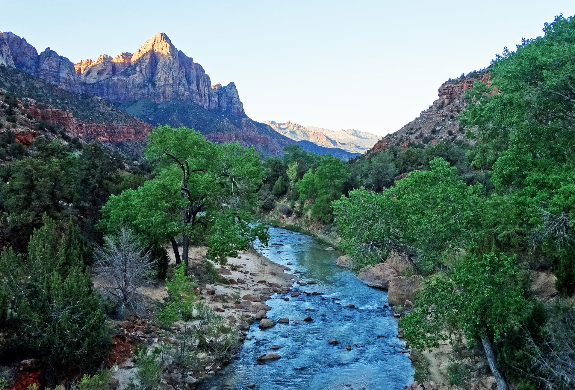 Zion cliffs morning light