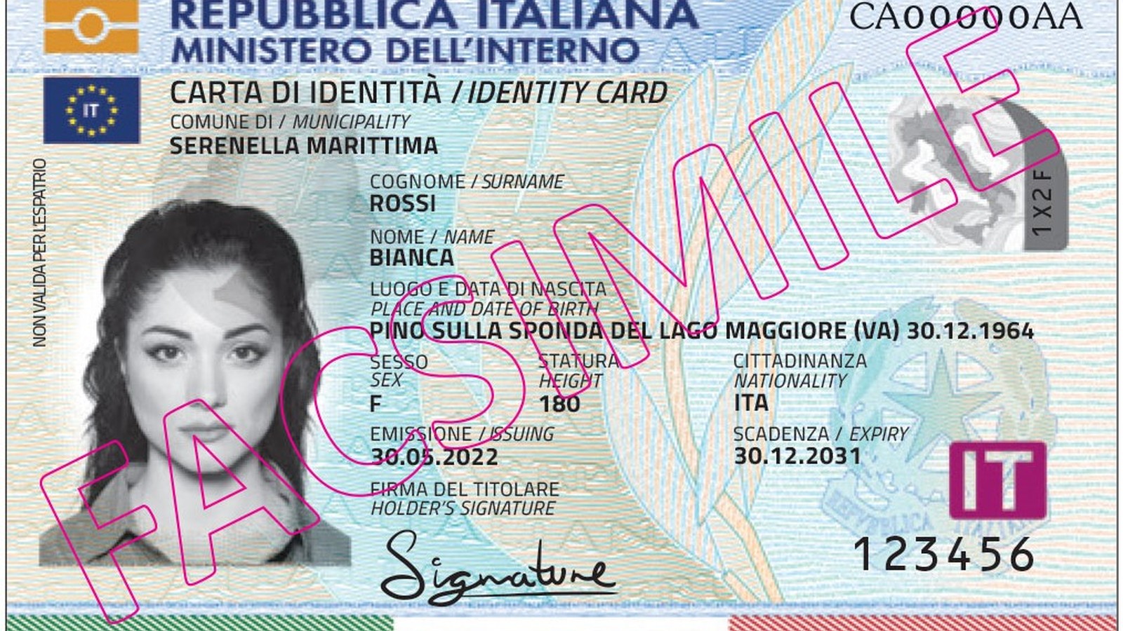 Front of Italian electronic identity card CIE