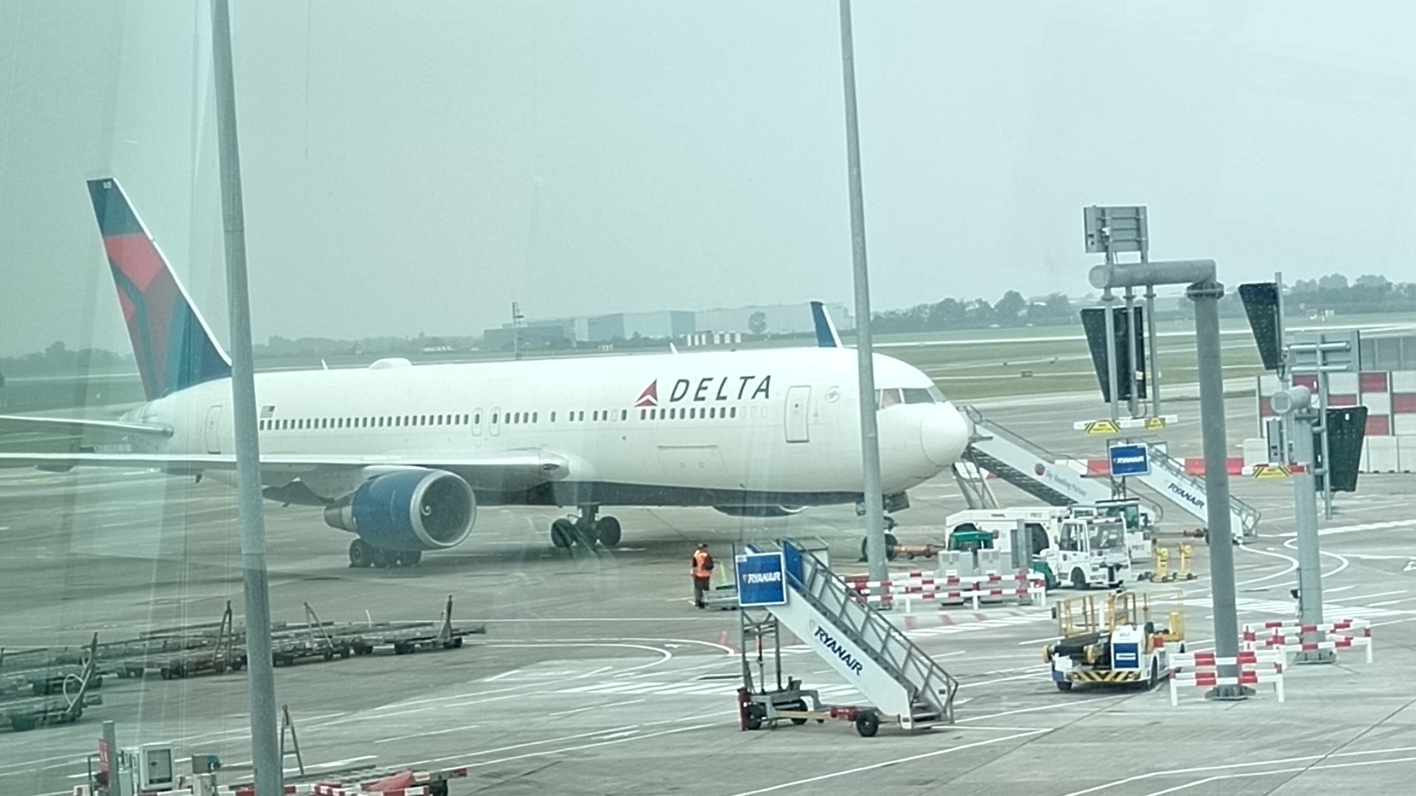 Delta Air Lines aircraft on the ground in current livery