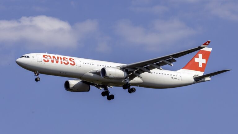 Smoking Power Bank Forces SWISS Boston Flight to Divert