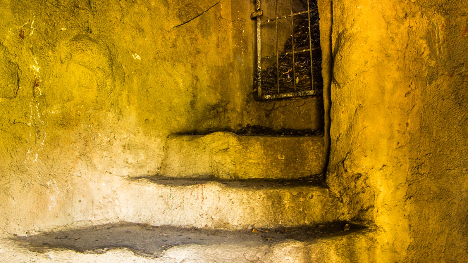 Historic Old Los Angeles Zoo structures in Griffith Park