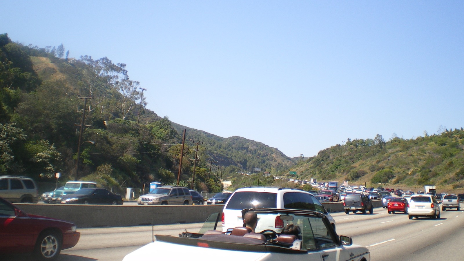Interstate 405 freeway running through the Sepulveda Pass in Los Angeles