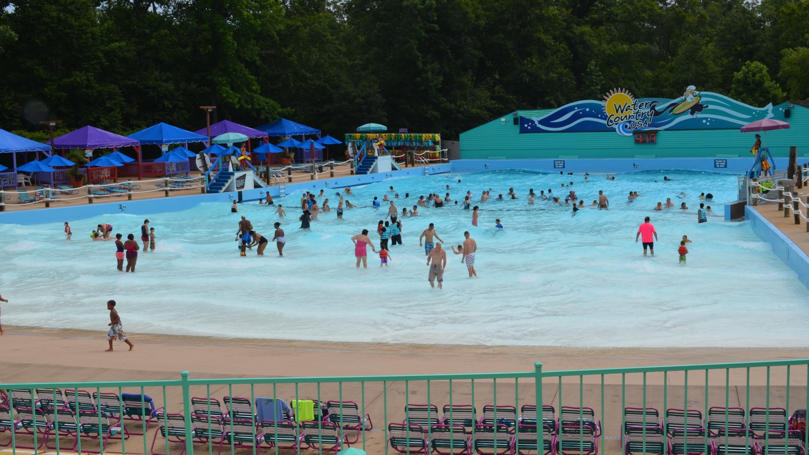 Crowded wave pool at Water Country USA in Williamsburg on a sunny day