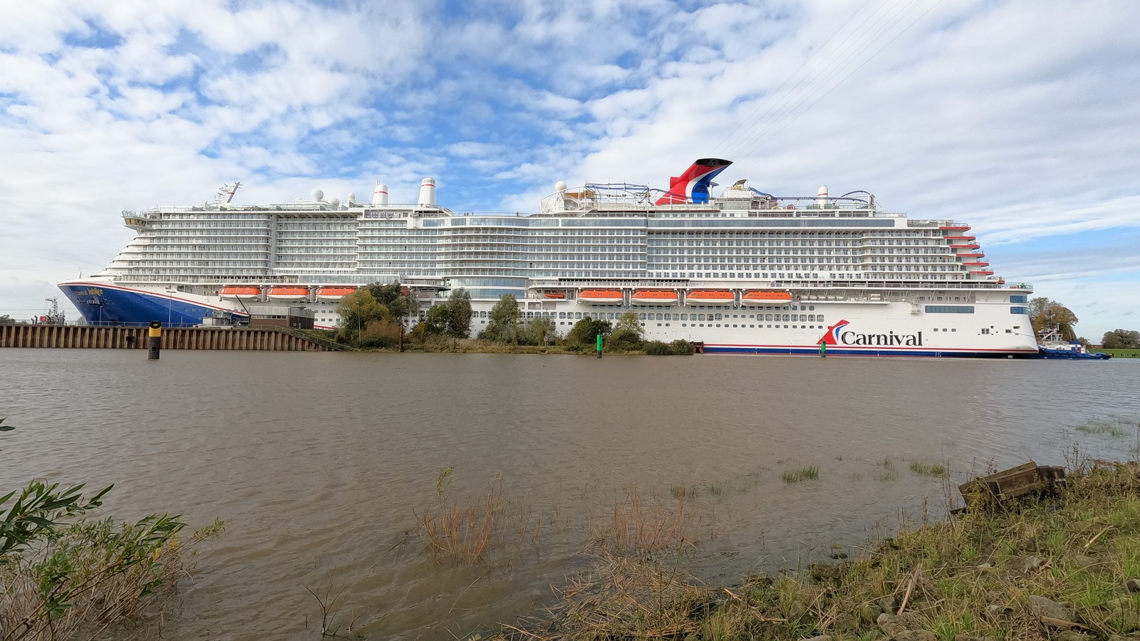 Carnival Jubilee, Excel-class sister ship to Carnival Tropicale, departing Meyer Werft in Papenburg
