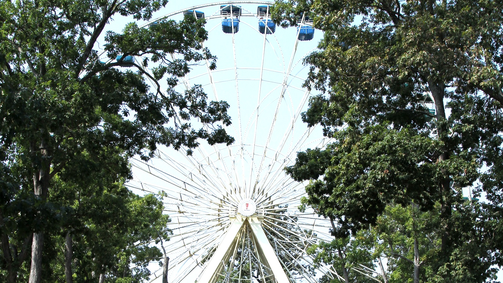Ferris wheel and park skyline at Six Flags Great Adventure in Jackson, New Jersey