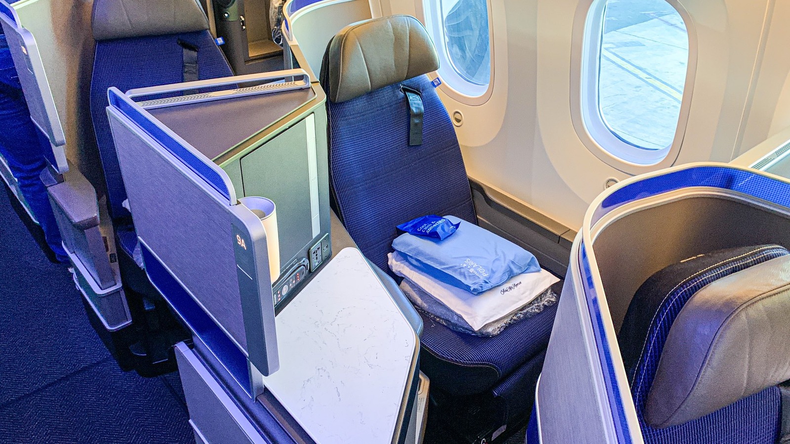 United Airlines Boeing 787-10 Polaris cabin at Los Angeles International Airport