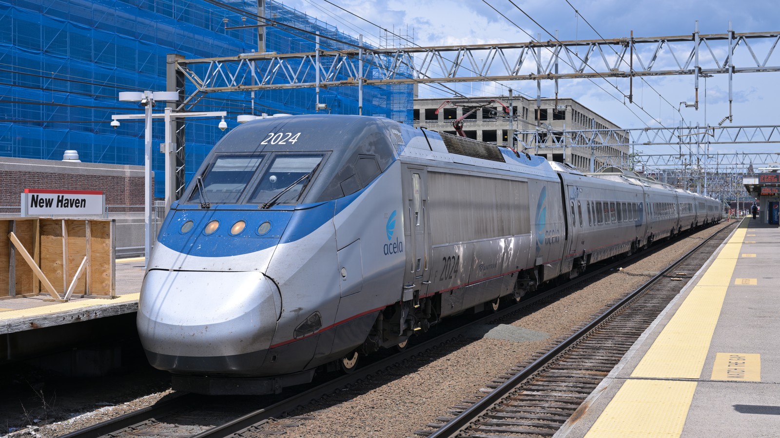 Amtrak Acela Express train at New Haven Union Station on the New Haven Line