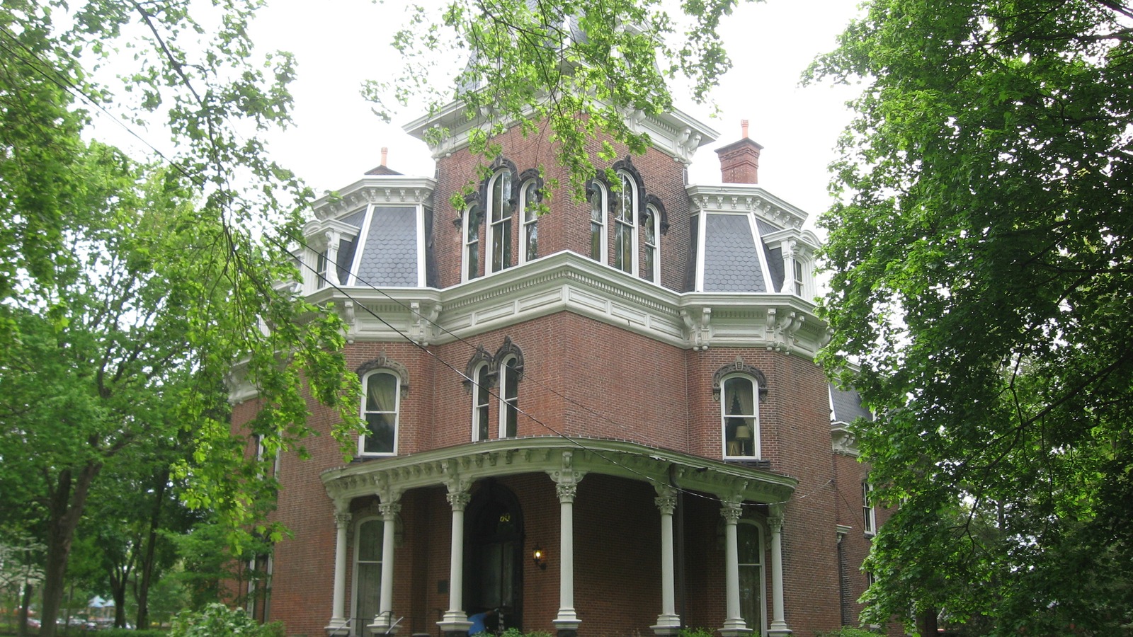 Hower House Museum in Akron