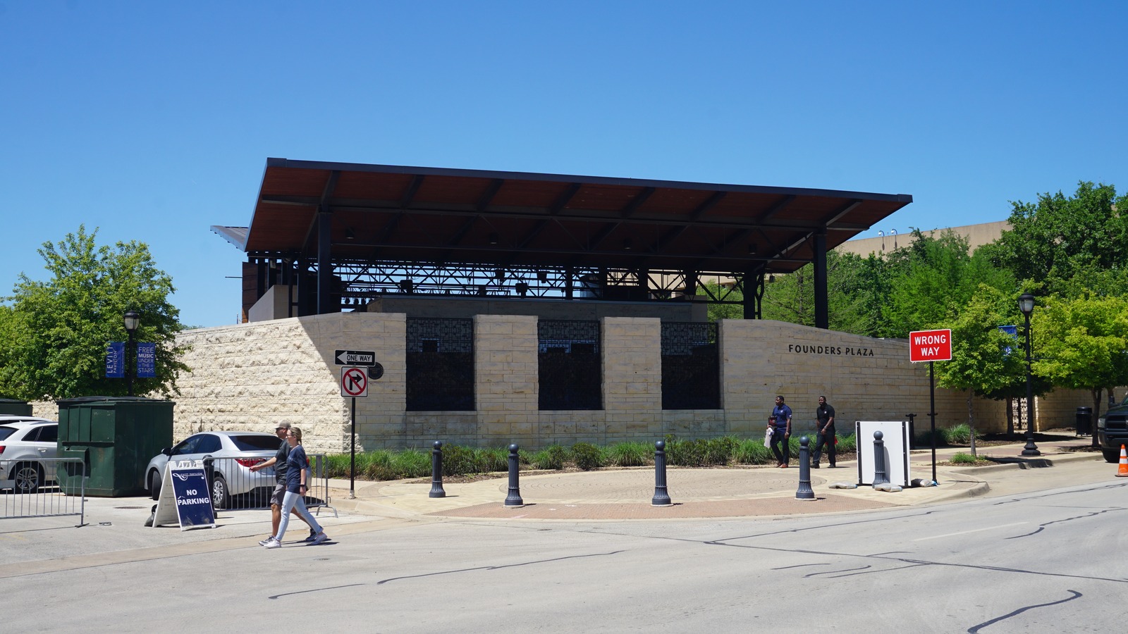 Levitt Pavilion Arlington stage