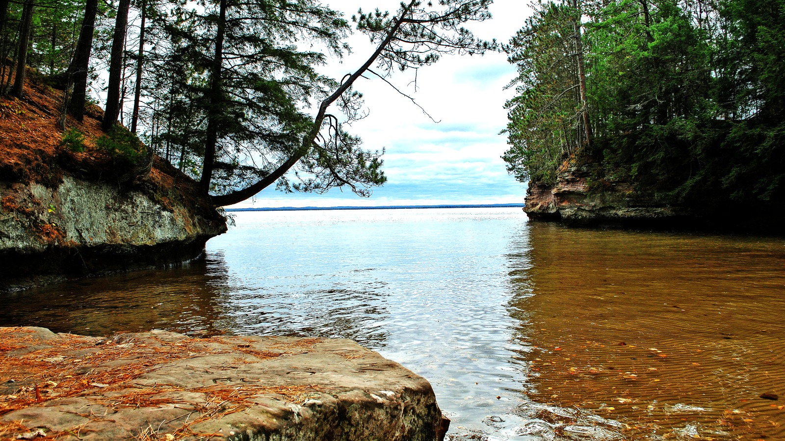 Houghton Falls gorge opening onto Lake Superior