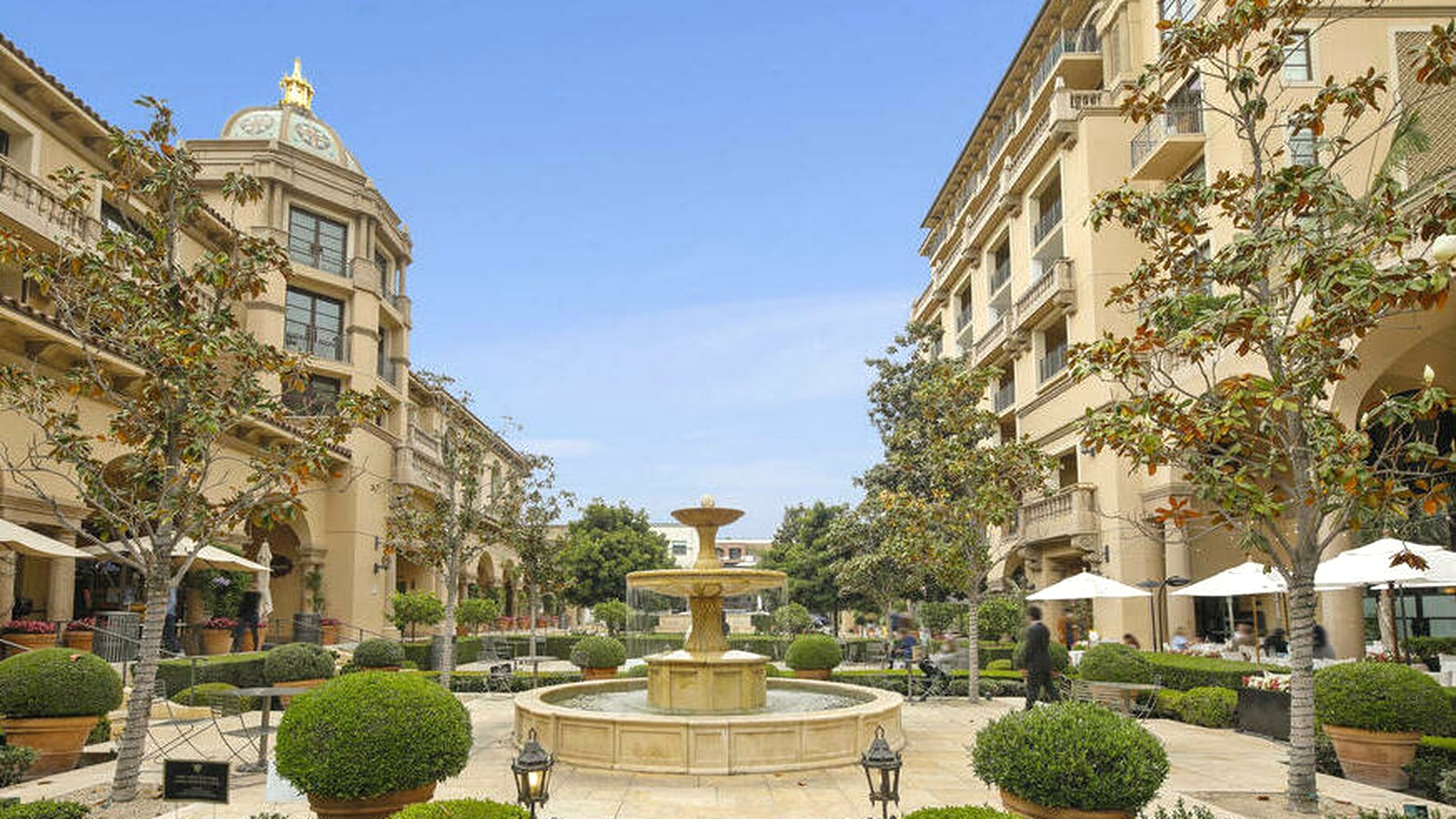 Beverly Canon Gardens in Beverly Hills