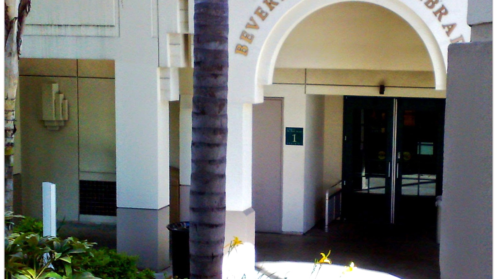 Beverly Hills Public Library exterior