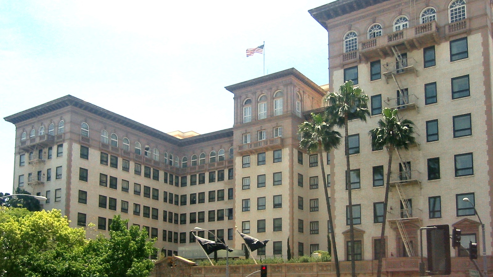 Beverly Wilshire hotel at Wilshire and Rodeo Drive