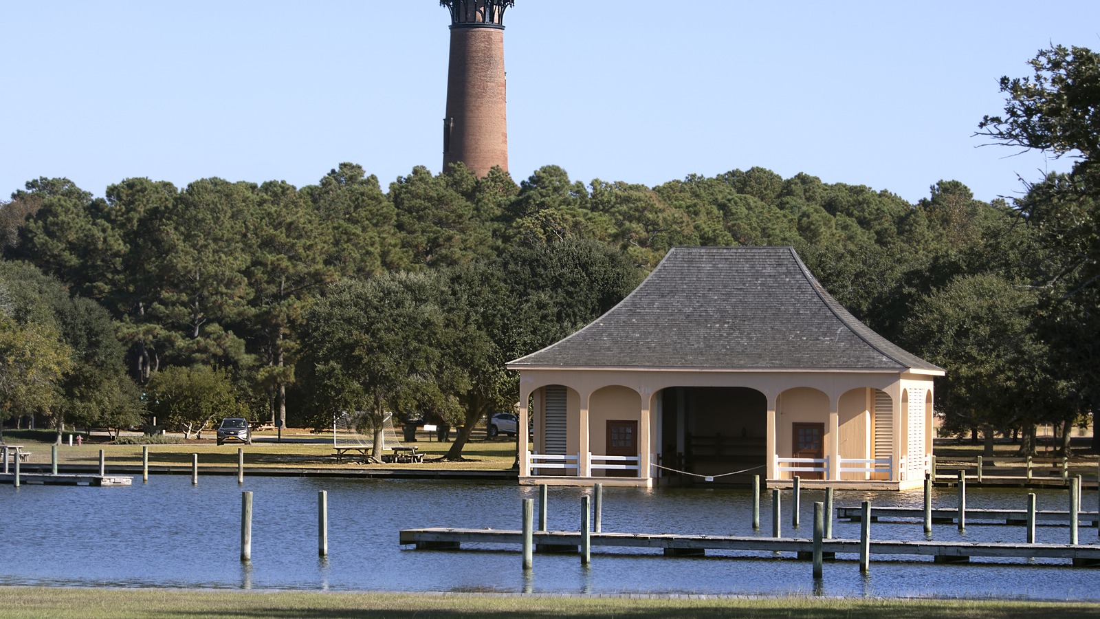 Whalehead boathouse beside Currituck Sound