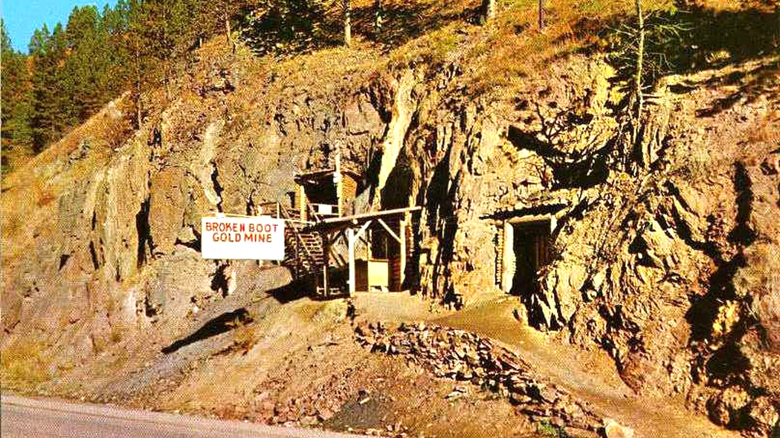 Broken Boot Gold Mine entrance in Deadwood