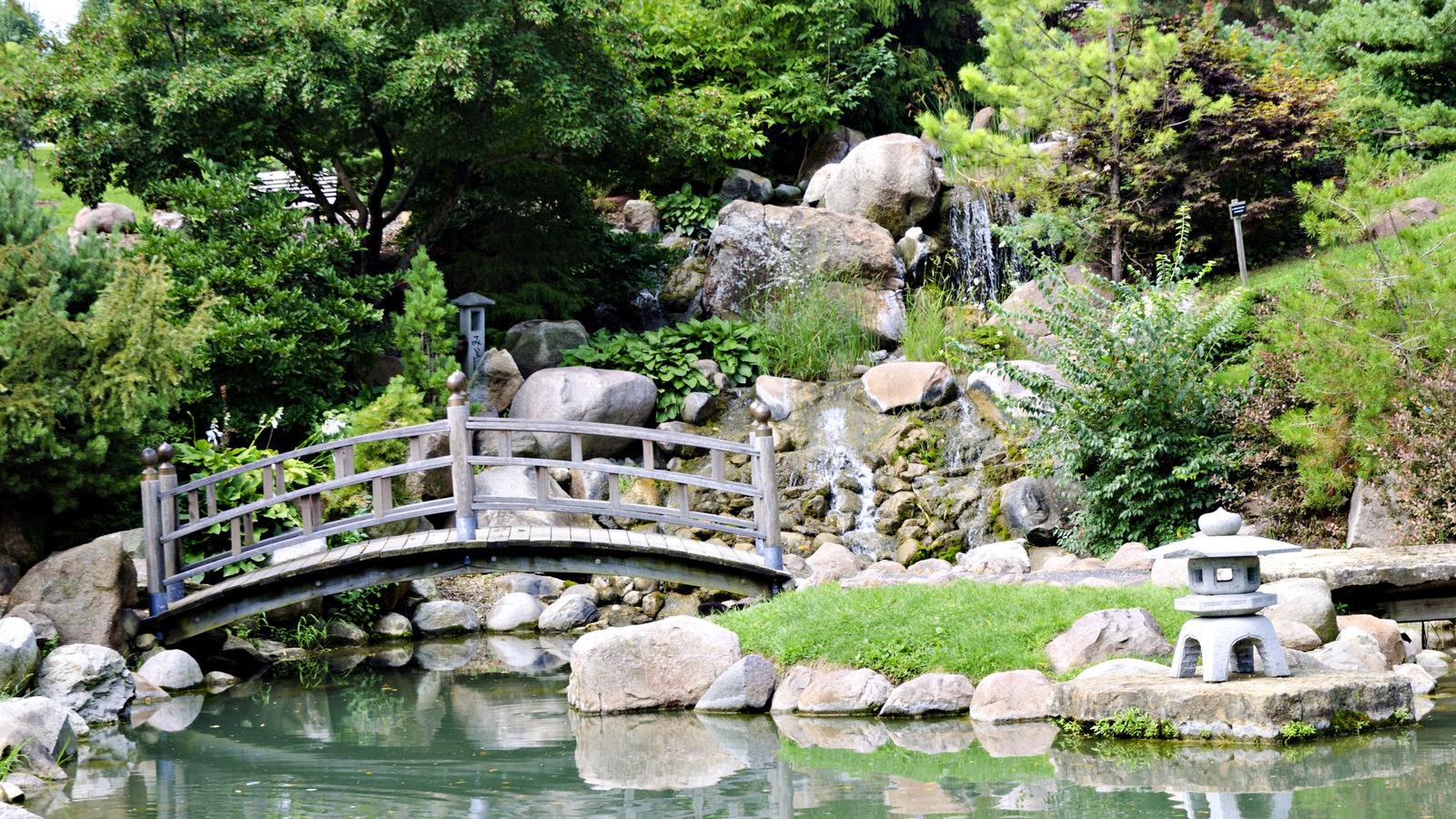 Japanese garden at Dubuque Arboretum and Botanical Gardens