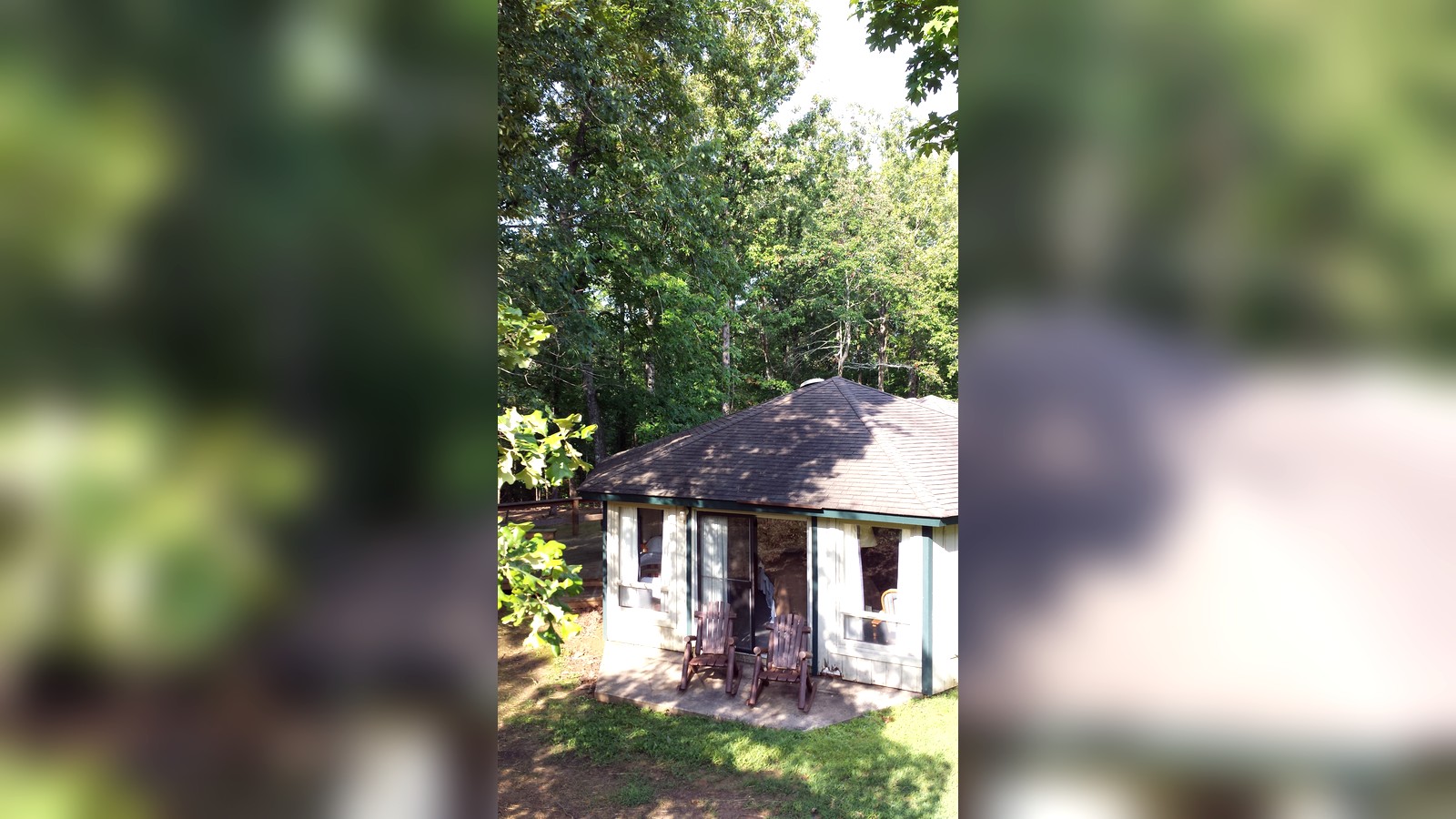 Craft Village building at Ozark Folk Center State Park