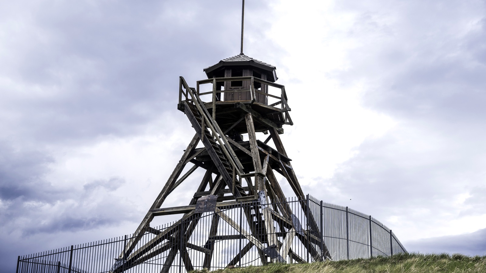 Historic Guardian of the Gulch fire tower