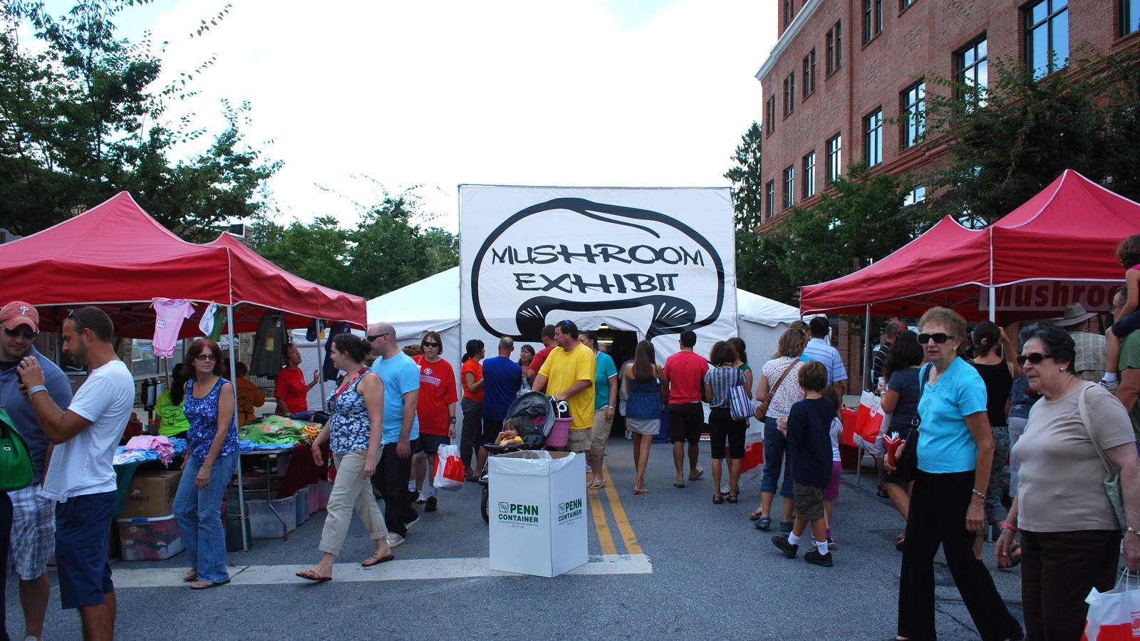 Growers' exhibit entrance at Kennett Square's Mushroom Festival