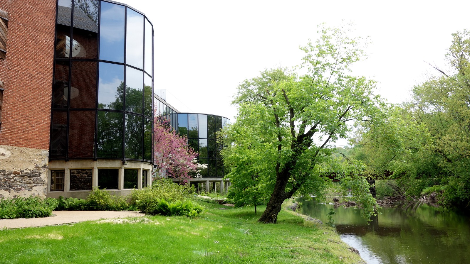 Brandywine Museum of Art in its riverside mill