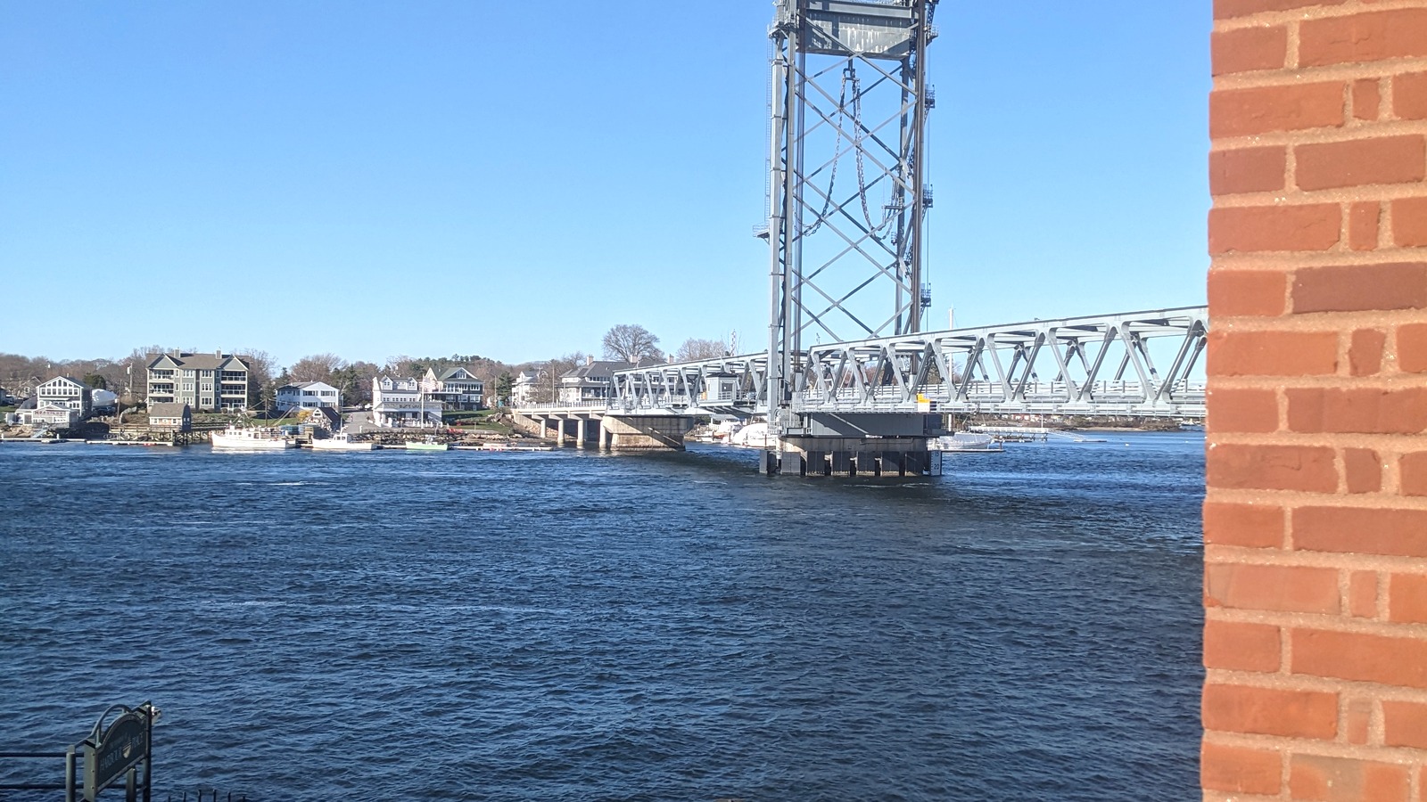 Memorial Bridge between Kittery and Portsmouth